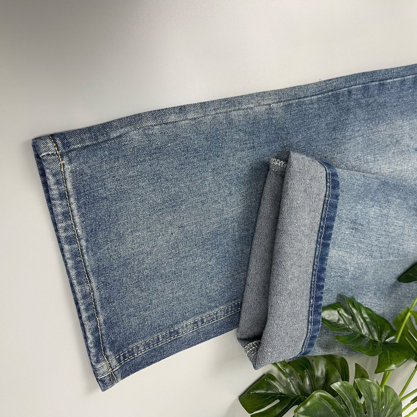 Trendy moppebukser med høj talje, vide ben, lige jeans