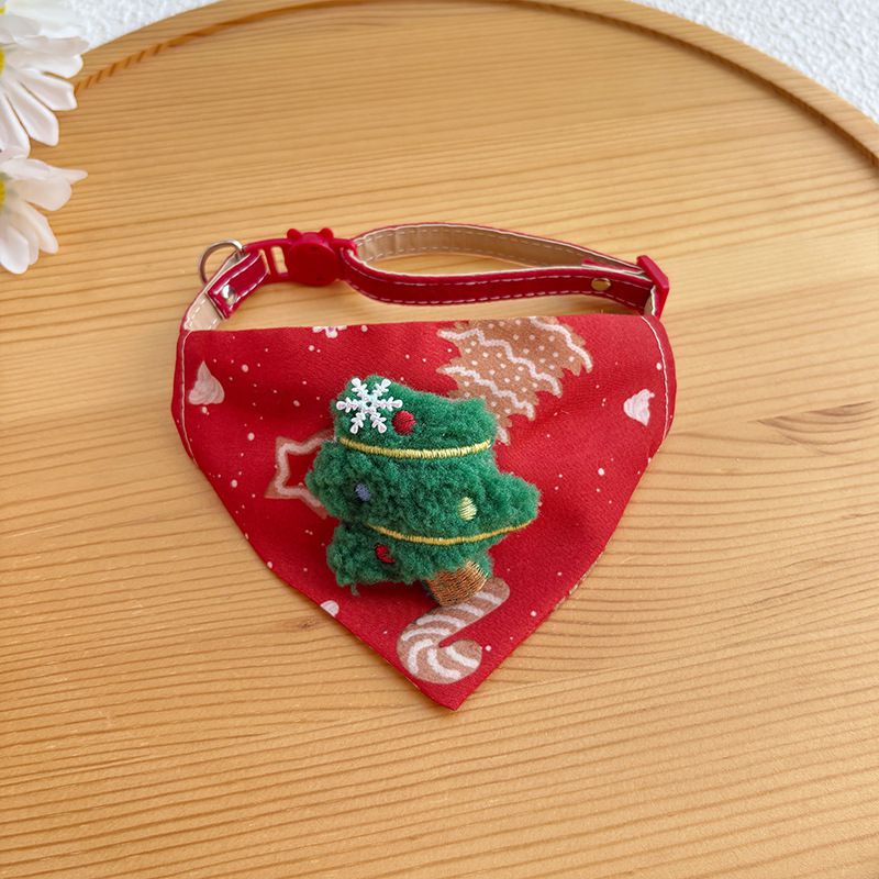 Christmas Pet Large Handkerchief Scarf, Red Santa Claus And Christmas Tree Pattern, One Size Suitable For All 9.06-15.75 Inches.Adjustable Festival Collars For Cats And Dogs