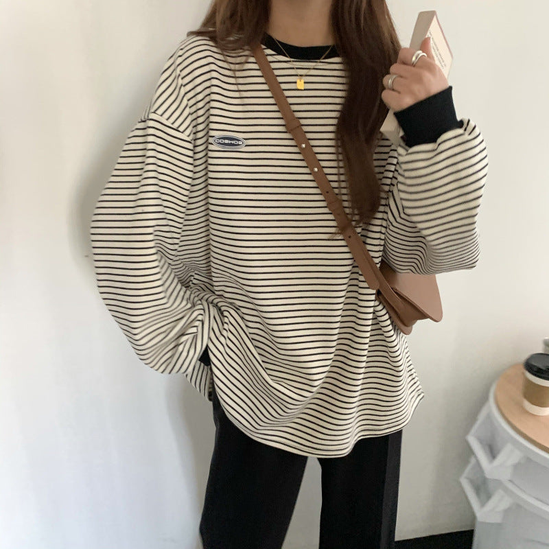 Tynd stribet langærmet sweater med løs rund hals