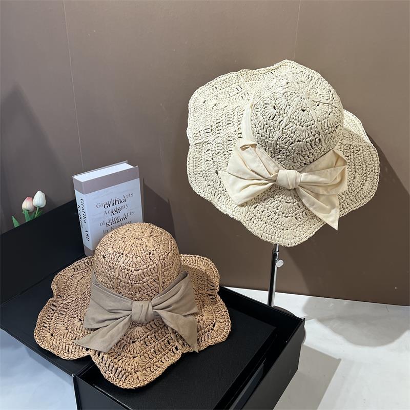 Women's Fashion Temperament Raffia Bow Straw Hat