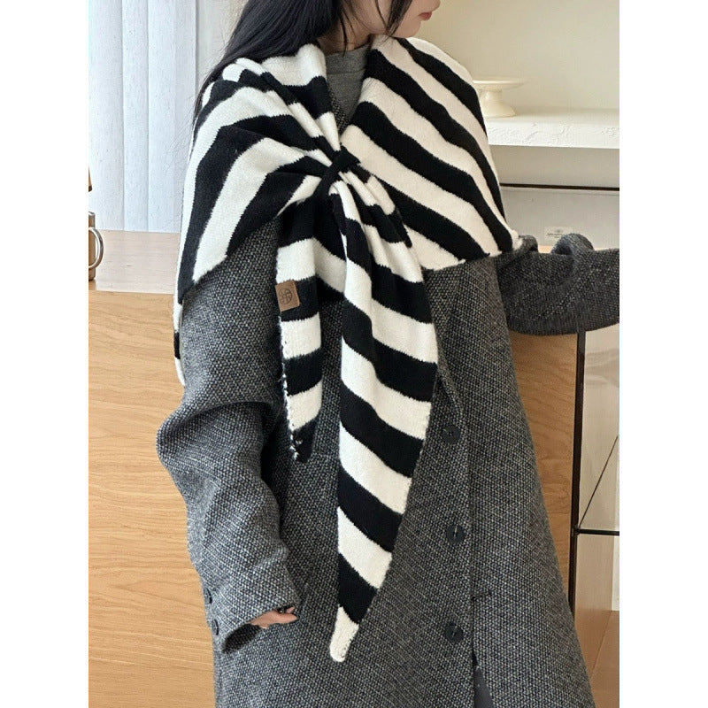 Women's Solid-Color Wool Triangle Neck Scarf For Autumn And Winter