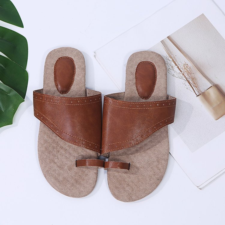 Toe Covering Retro Flat Bottom Casual Sandals
