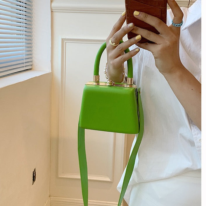 Contrast Color Artistic Ethnic Style Portable Clip Bag
