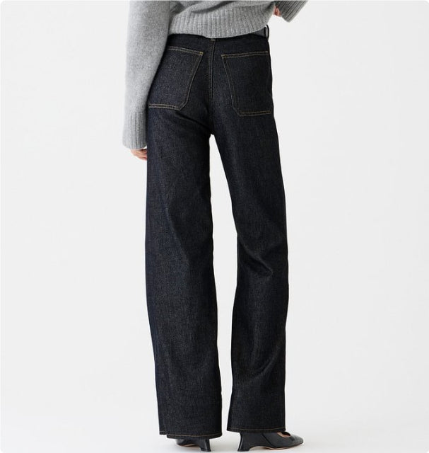 Løse fritidsjeans med knapper og let svaj i washed-out look