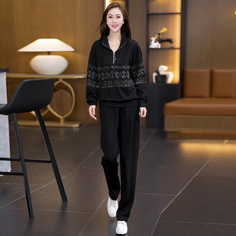 Half-zip Hoodie With Long Sleeves Paired With Wide-leg Pants