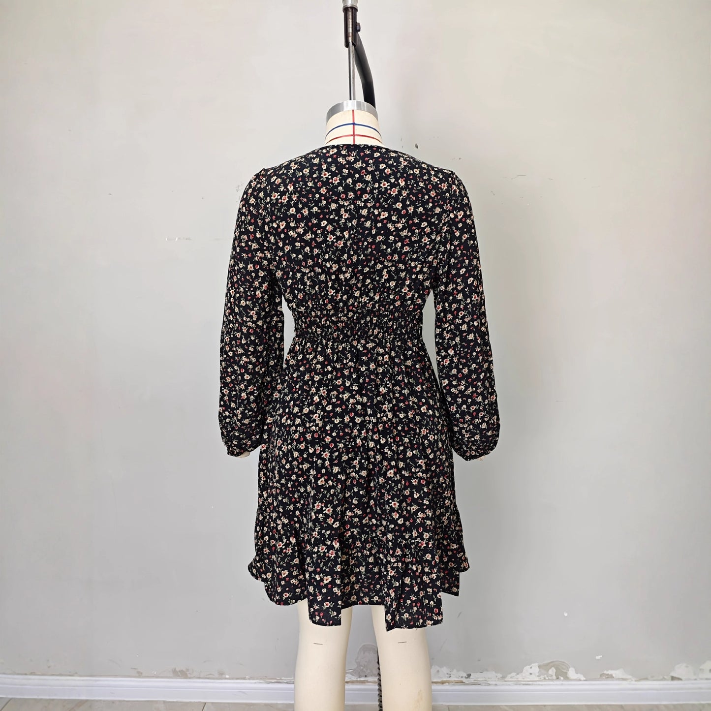 Vacation Black Floral V-Neck Long-Sleeve Waist-Cinched Ruffle-Trim Dress