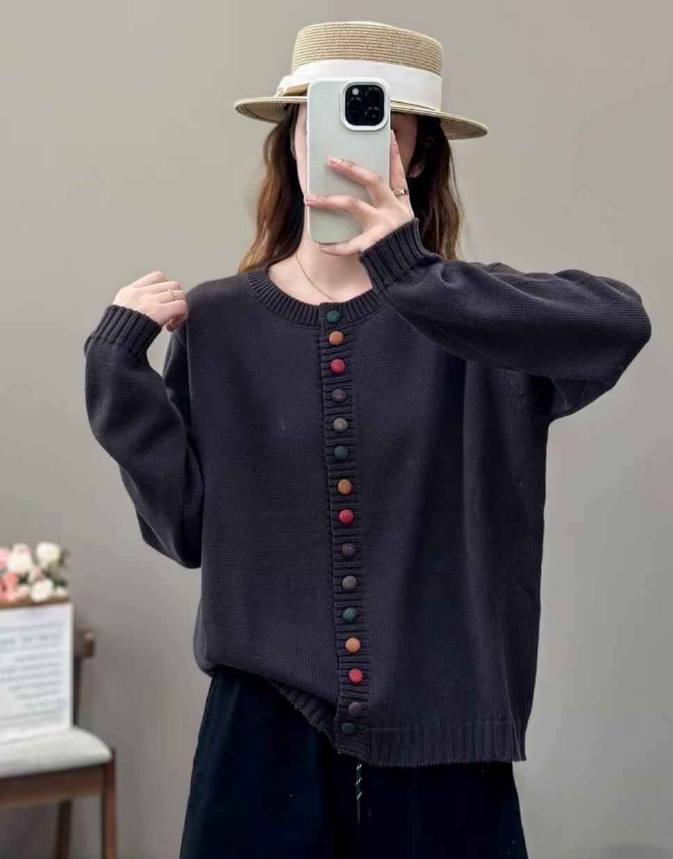 Women's Cotton Knitted Cardigan With Color Buckle Fashion Loose