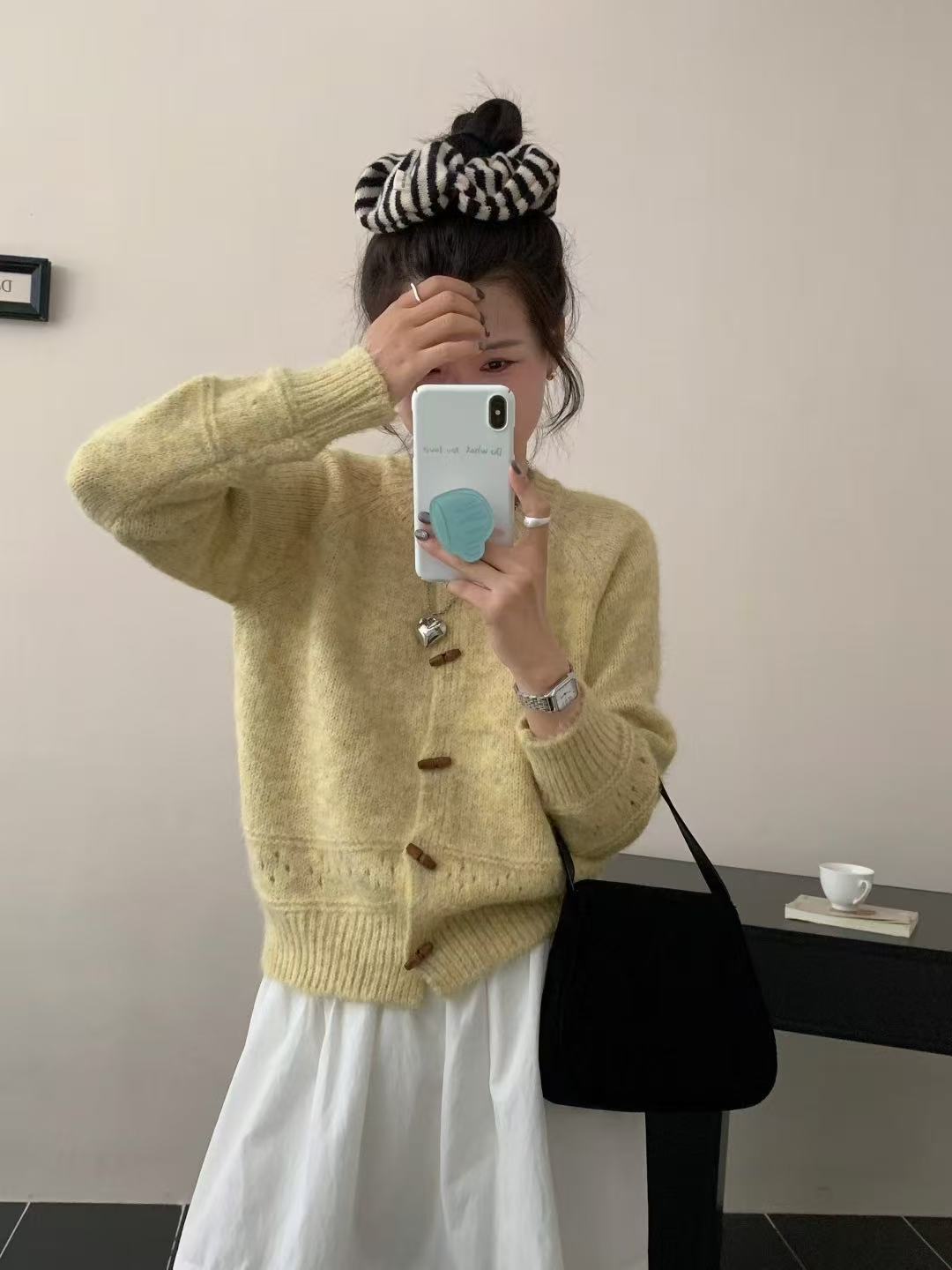 Atmosphere Horn Button Solid Color Soft Glutinous Knitted Cardigan