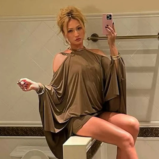 Sexy Loose-fitting Halter Dress With Batwing Sleeves And A Figure-hugging Fit