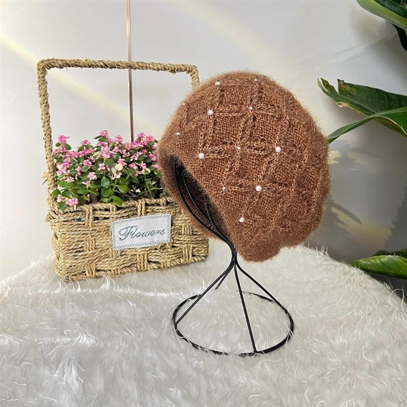 Ladies Squirrel Plush Thread Pile Hat