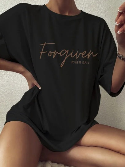 Alsidig Løs T-shirt til Kvinder med Simpelt Bogstavprint i Bomuld