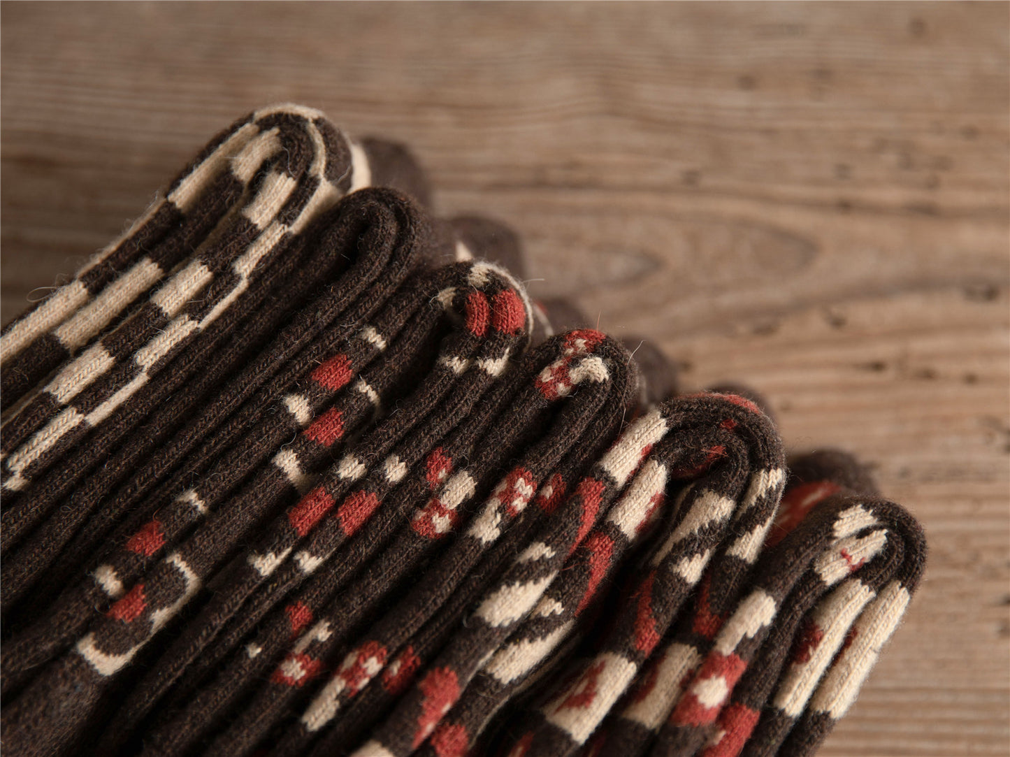 Medium Tube Thickened Brown Small Mushroom Wool Women's Socks