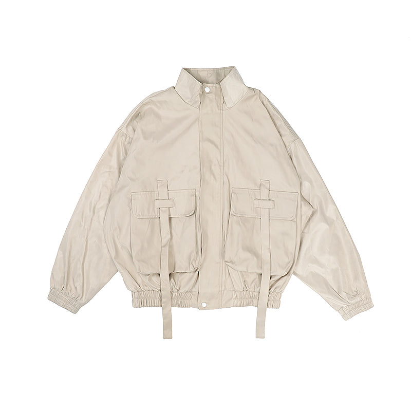 Nylon trenchcoat med store lommer og stropper