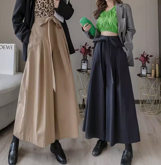 Women's Wide Leg Leggings With Nine Point Straps