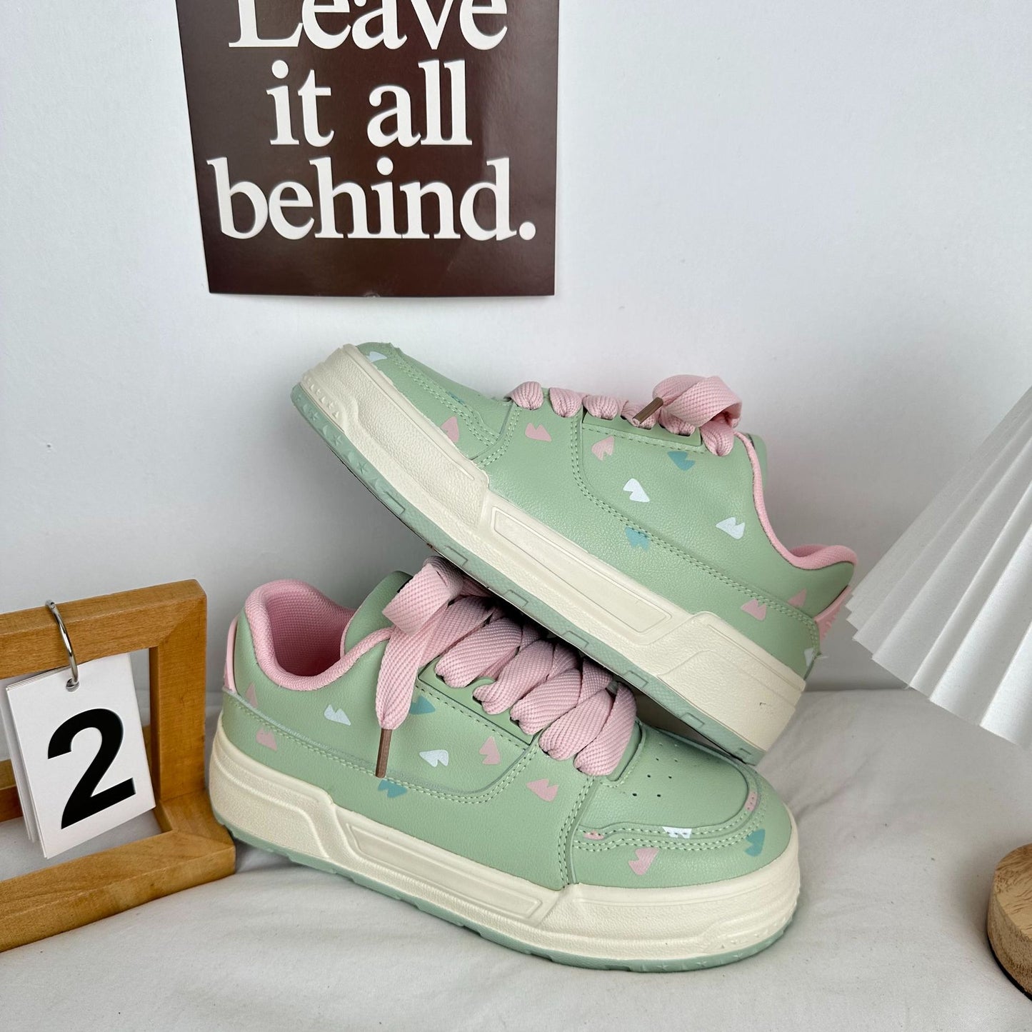 Nye Harajuku Blomstrede Lærredssneakers til Enhver Lejlighed