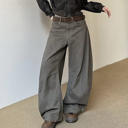 Damebukser i amerikansk vintage-stil med krøllet look, der passer til alt