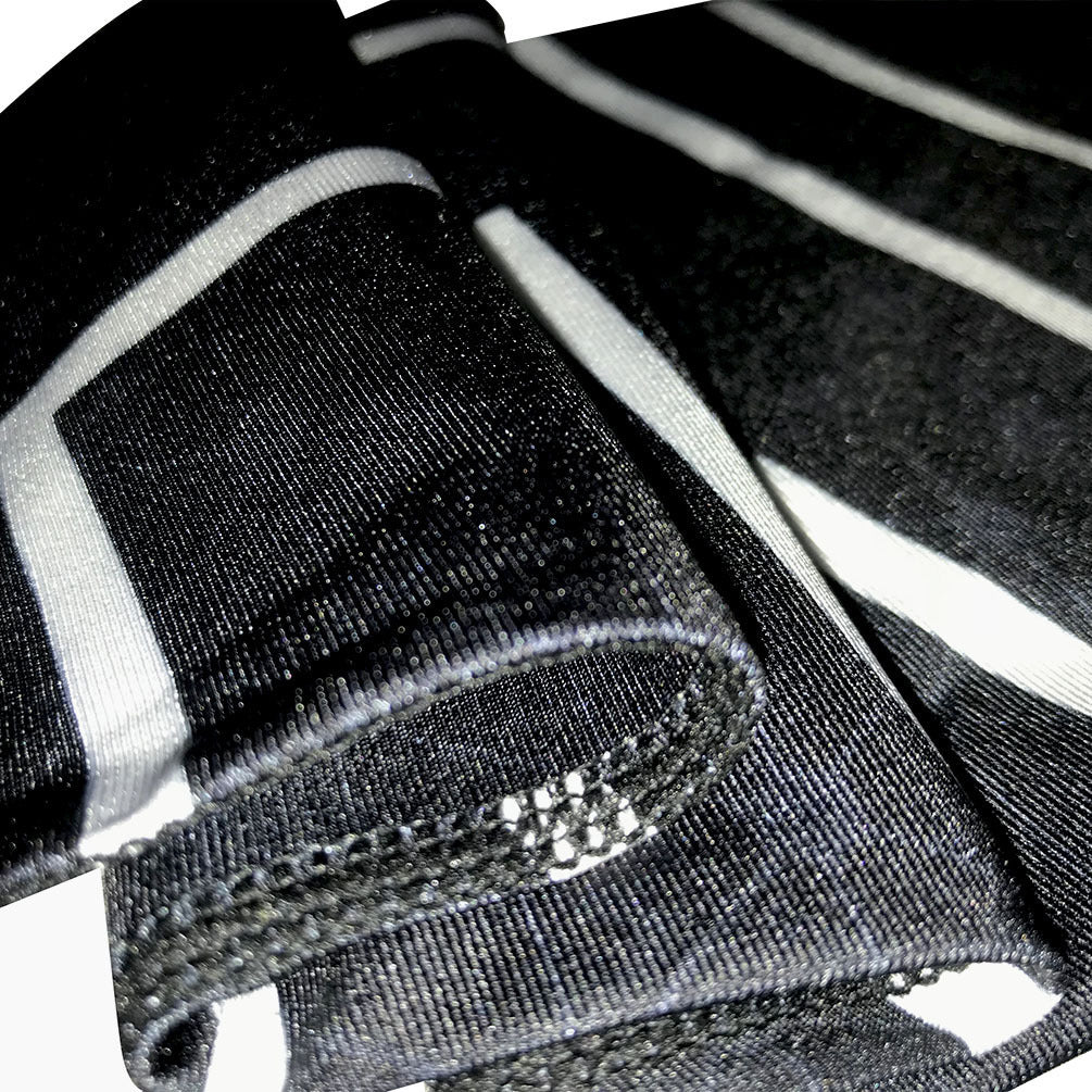 Women's Black Rectangular Print Cropped Pants