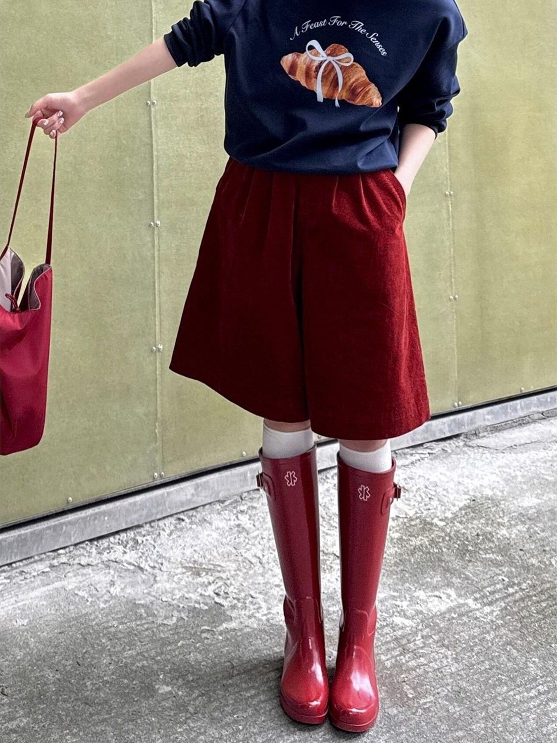 Stylish, High-end Red Corduroy Mid-length Pants