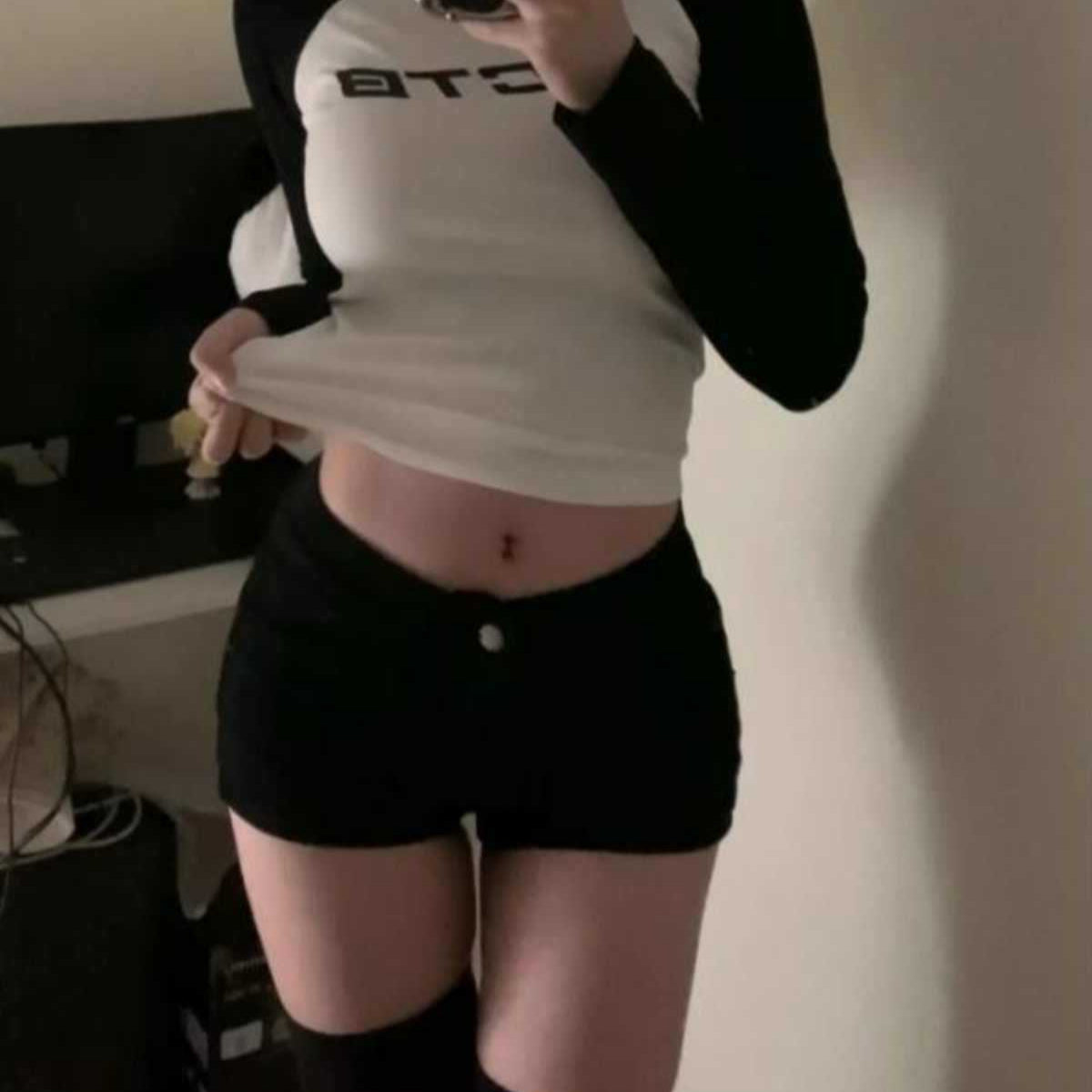 Stretchy Tight-fitting Black Denim Hot Shorts For Spring And Fall New Style