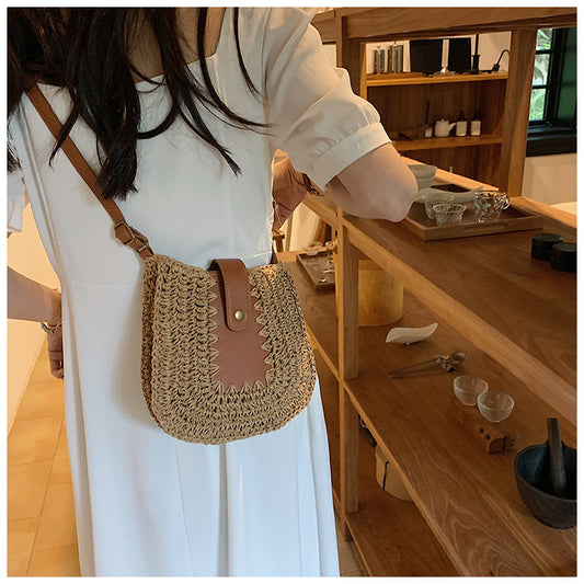 Large Capacity French Shoulder Straw BagPosture Stitching