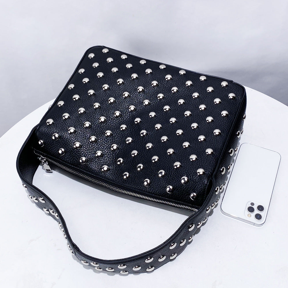 Stylish Edgy Niche Underarm Shoulder Bag With Rivet Detailing