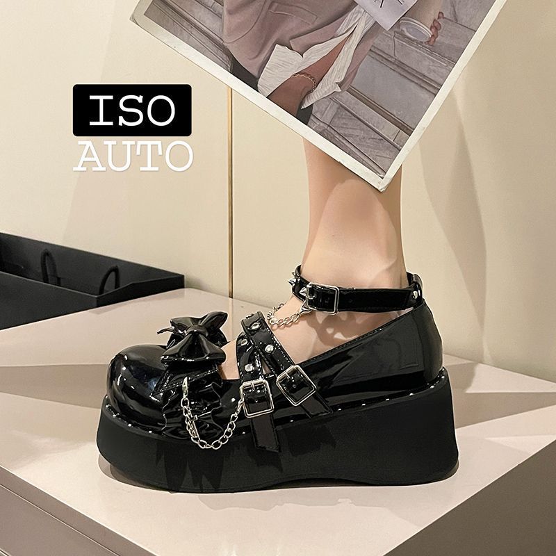 Women's Bow Chain Rivet British Style Small Leather Shoes