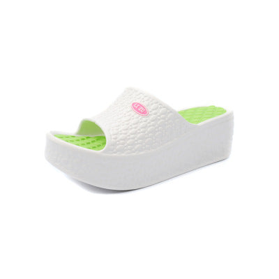 Women's fashion slippers with thick soles
