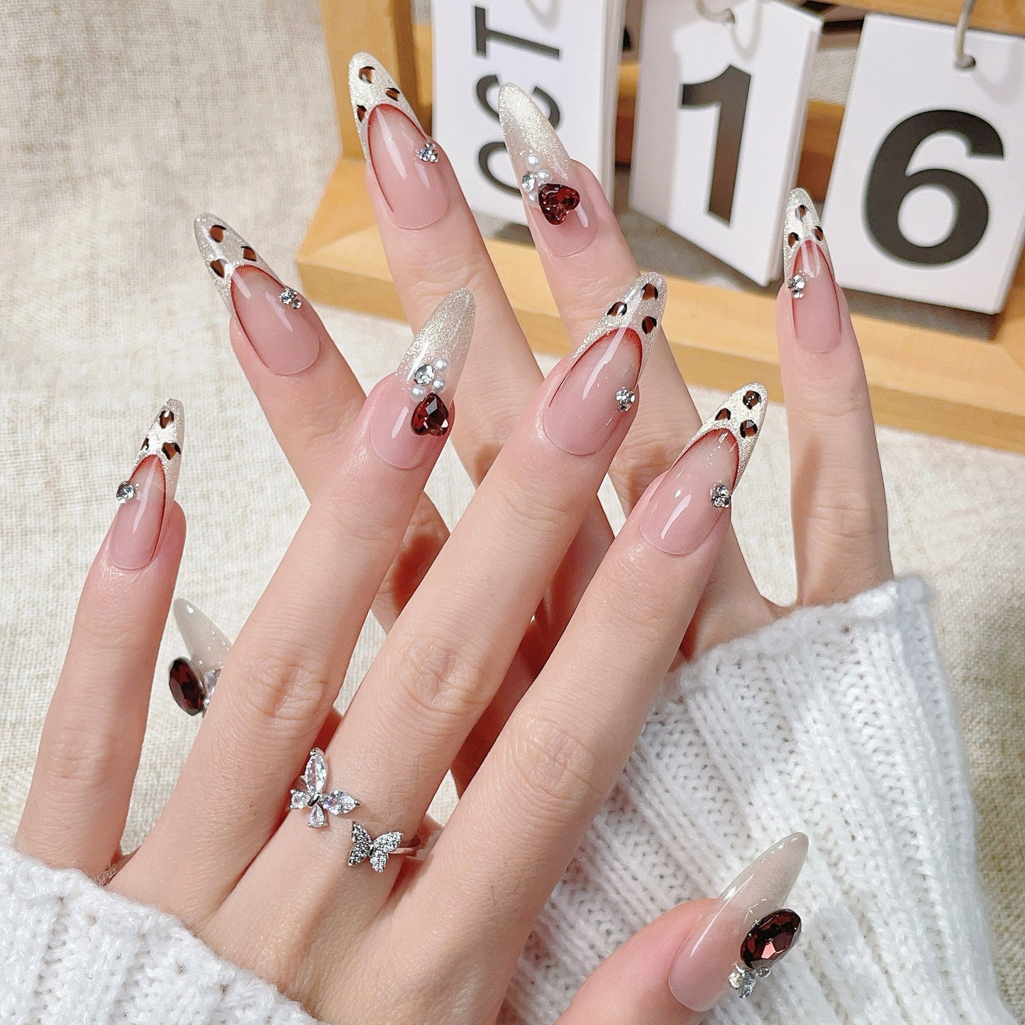 New French Leopard Print Cat's Eye Cool Drag Wind White Advanced Hand-wear Armor