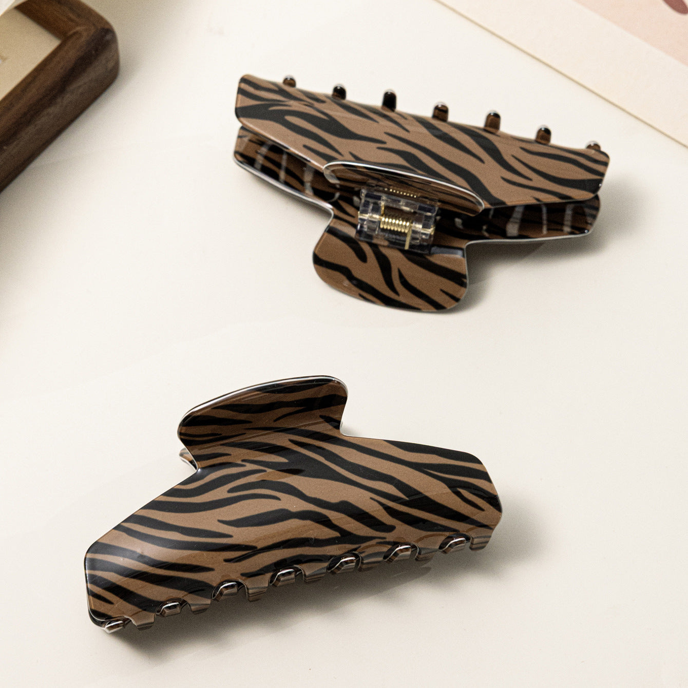 Retro Zebra Pattern Large Grip