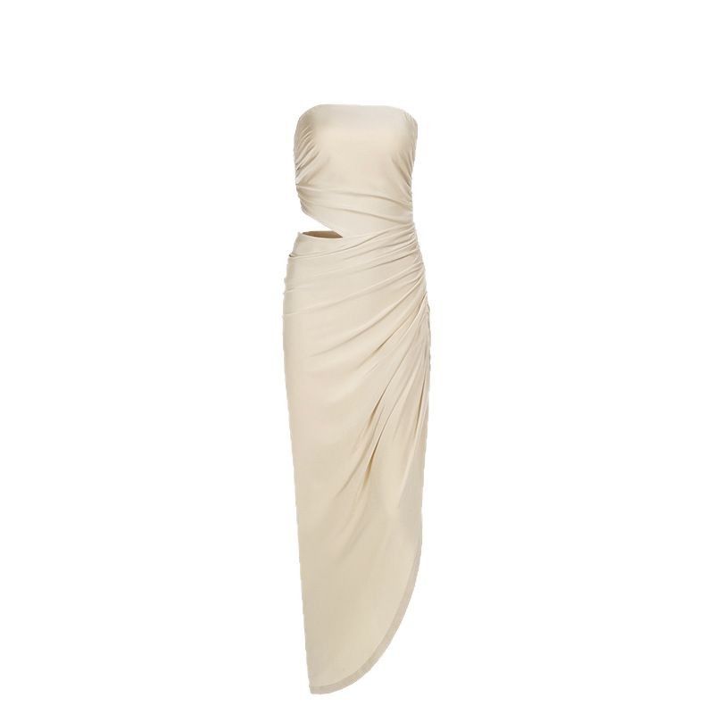 Elegant, Figure-flattering Strapless Pleated Dress
