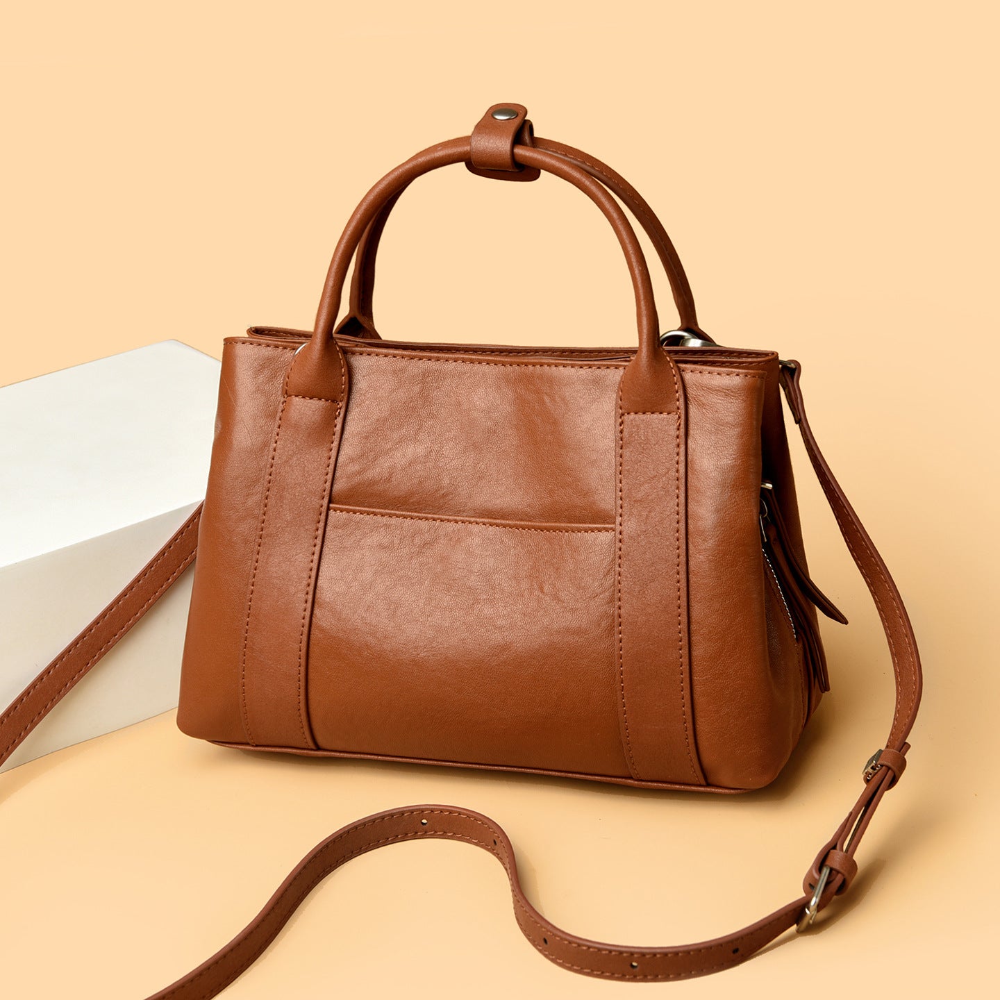 Klassisk design-crossbodytaske til modne kvinders daglige pendling