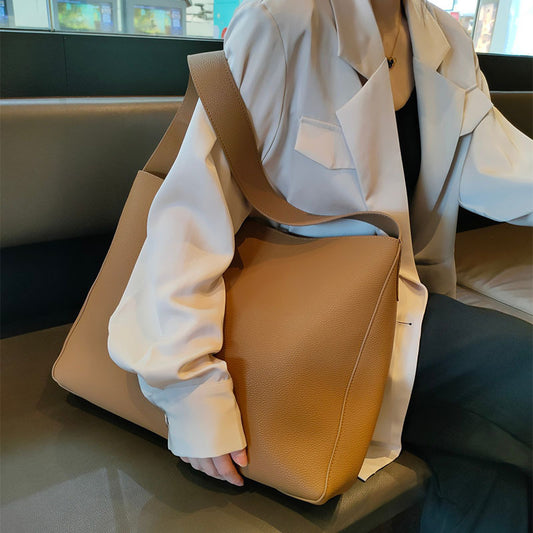 Simple Large Capacity Commuting Bag Advanced Sense