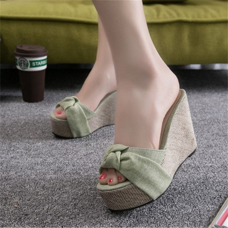 Slope with fish mouth sandals