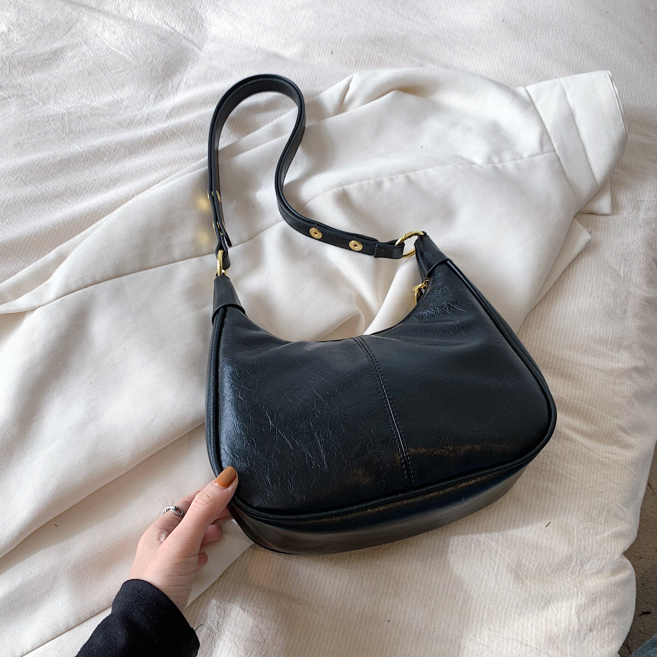 Underarm Bag Oil Wax Leather Trendy Texture One-shoulder Crossboby Bag Women's Bag