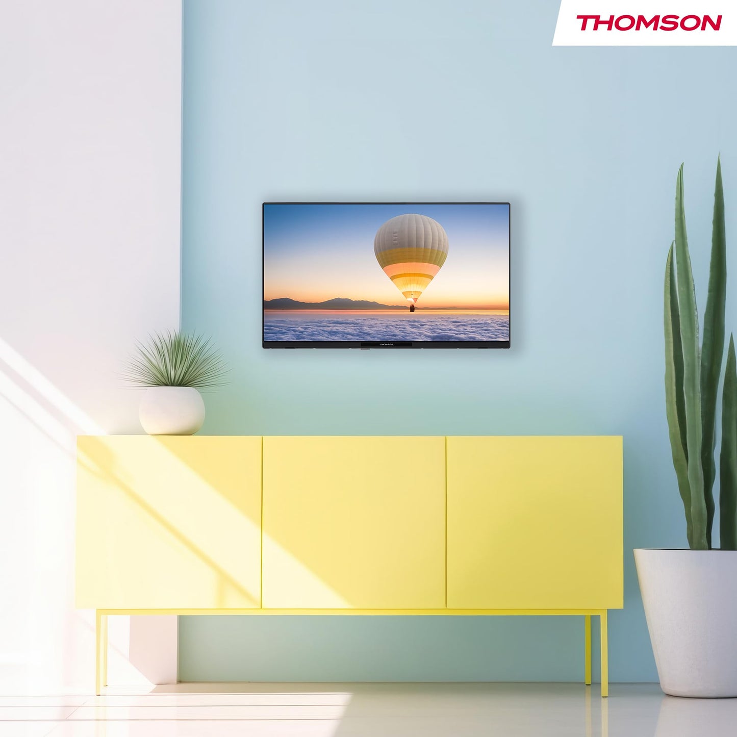 Thomson 32 Inch (80 cm) HD Smart TV, Wi-Fi, Röststyrning, HDR10, Dolby Audio, Triple-Tuner (Kabel/Satellit/Antenn), HDMI, USB, Netflix, YouTube, Prime Video, Disney+ – 32HT2S35