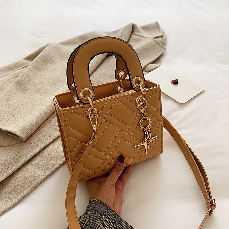 Manufacturer Wholesale Women's Bags New Women's Shoulder Bag XINGX Pendant All-matching Diamond Small Bag Women's