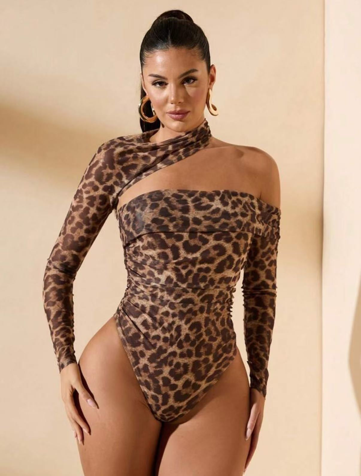 Long-sleeve Printed Sexy Off-shoulder Asymmetrical Halter Bodysuit
