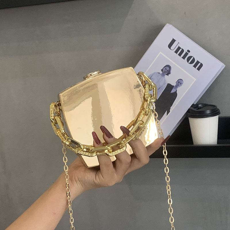 Metal Stylish Textured Glossy Chain Handbag