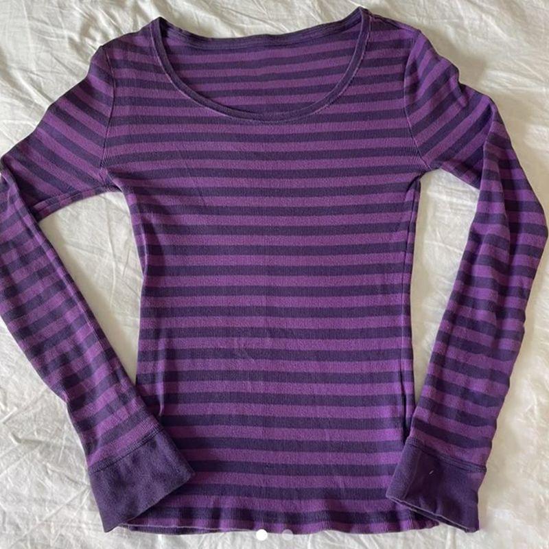 Stribet langærmet T-shirt med firkantet hals til kvinder, slim-fit top