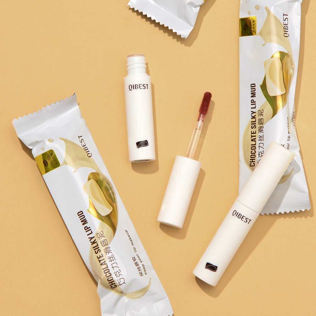 Lipgloss med en mat overflade, der ikke er let at falme