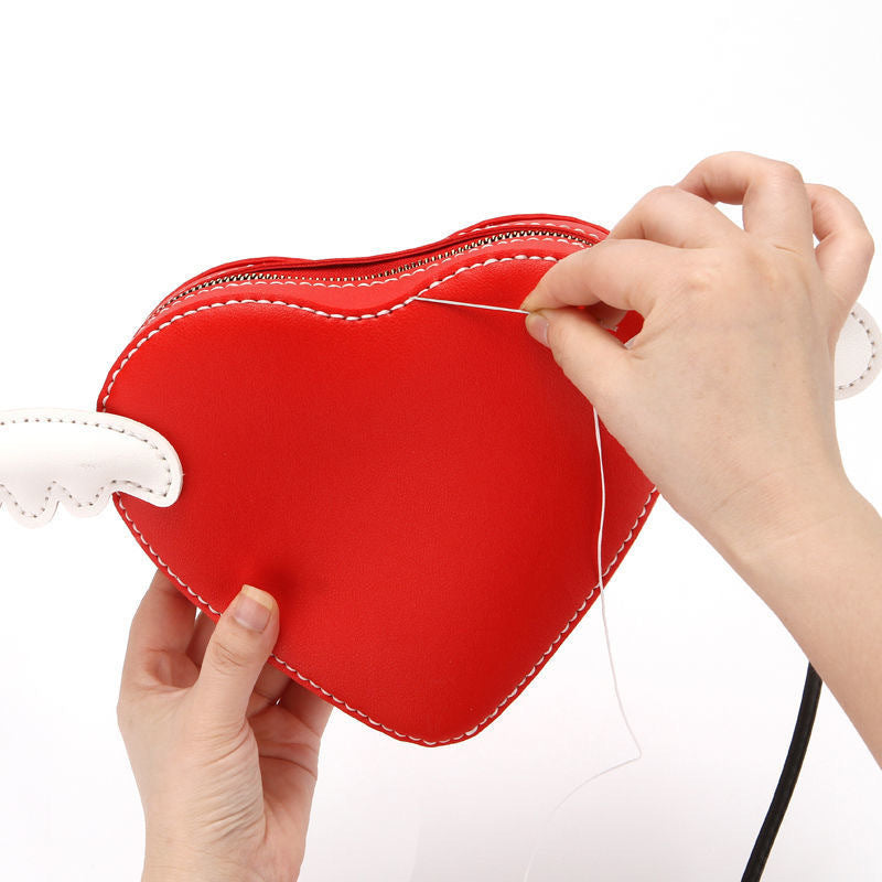 Love Women's One Shoulder Diagonal Woven Bag