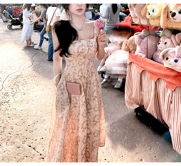Floral Figure-flattering Waist-cinching Slip Dress With A Flowy Floral Printperfect For Summer