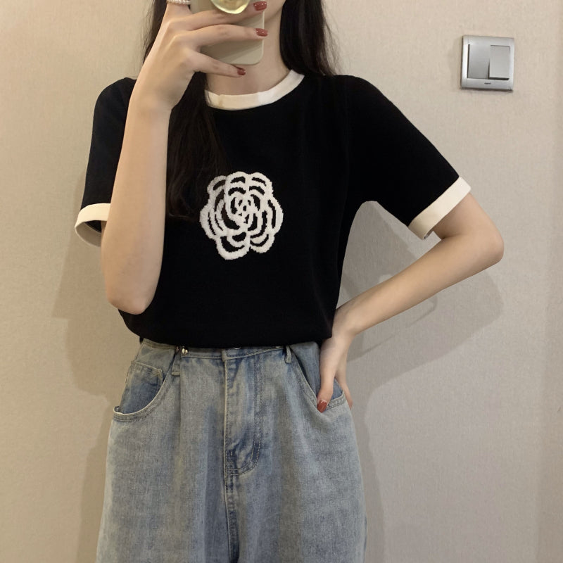 Women's White Small Flower Front Shoulder Knitted Short Sleeve T-shirt