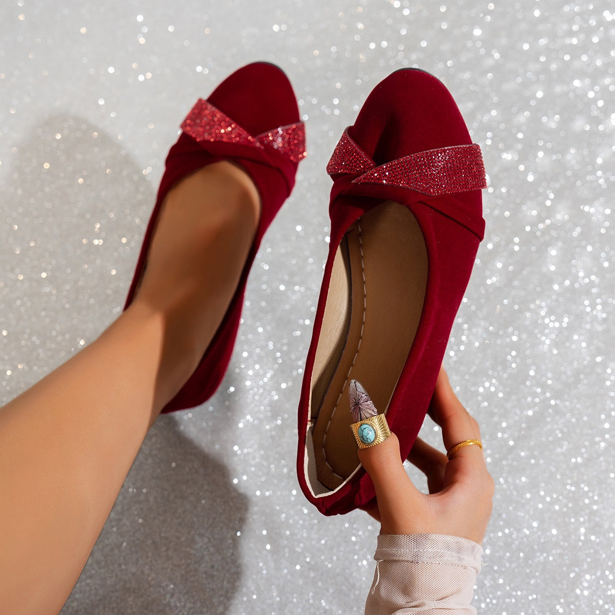 Round Toe Flat Bottom Fashion Rhinestone Low-cut Slip-on Women's Casual Shoes