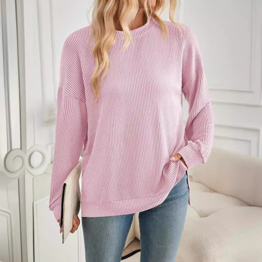 Damestribet løs langærmet sweater med slids
