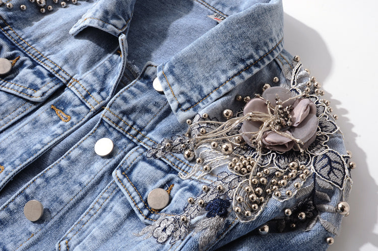 Jaqueta jeans de manga longa com flores bordadas pesadas