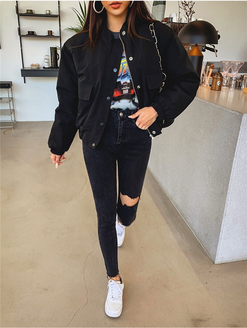 Råkantede ripped jeans med høj talje