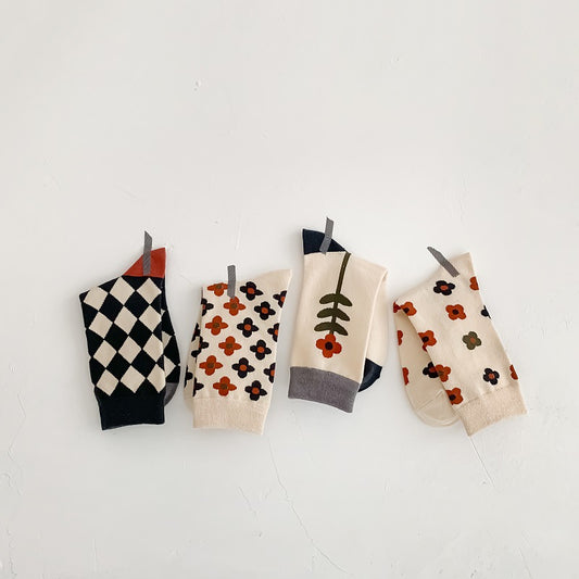Creative And Fashionable Plaid Flower Tube Cotton Socks