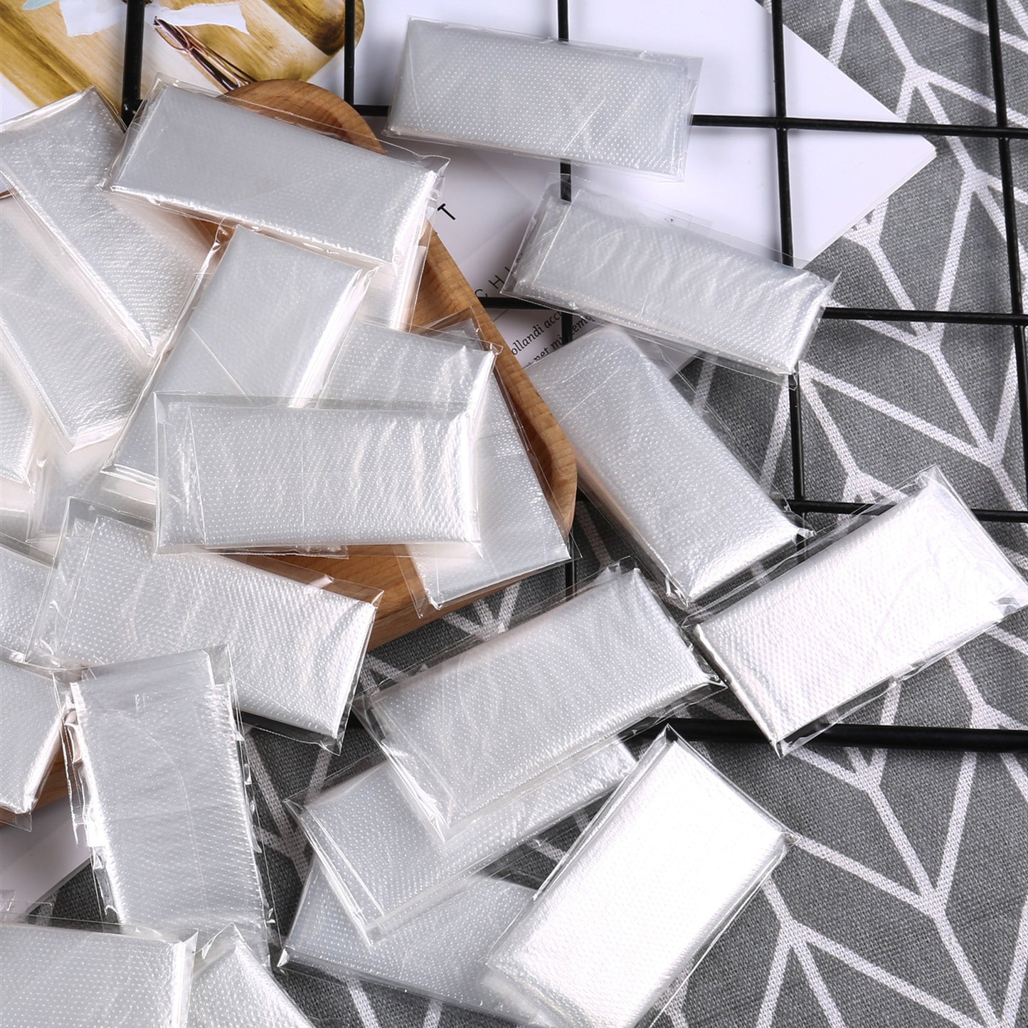 Disposable Gloves Individually Packed Thickened