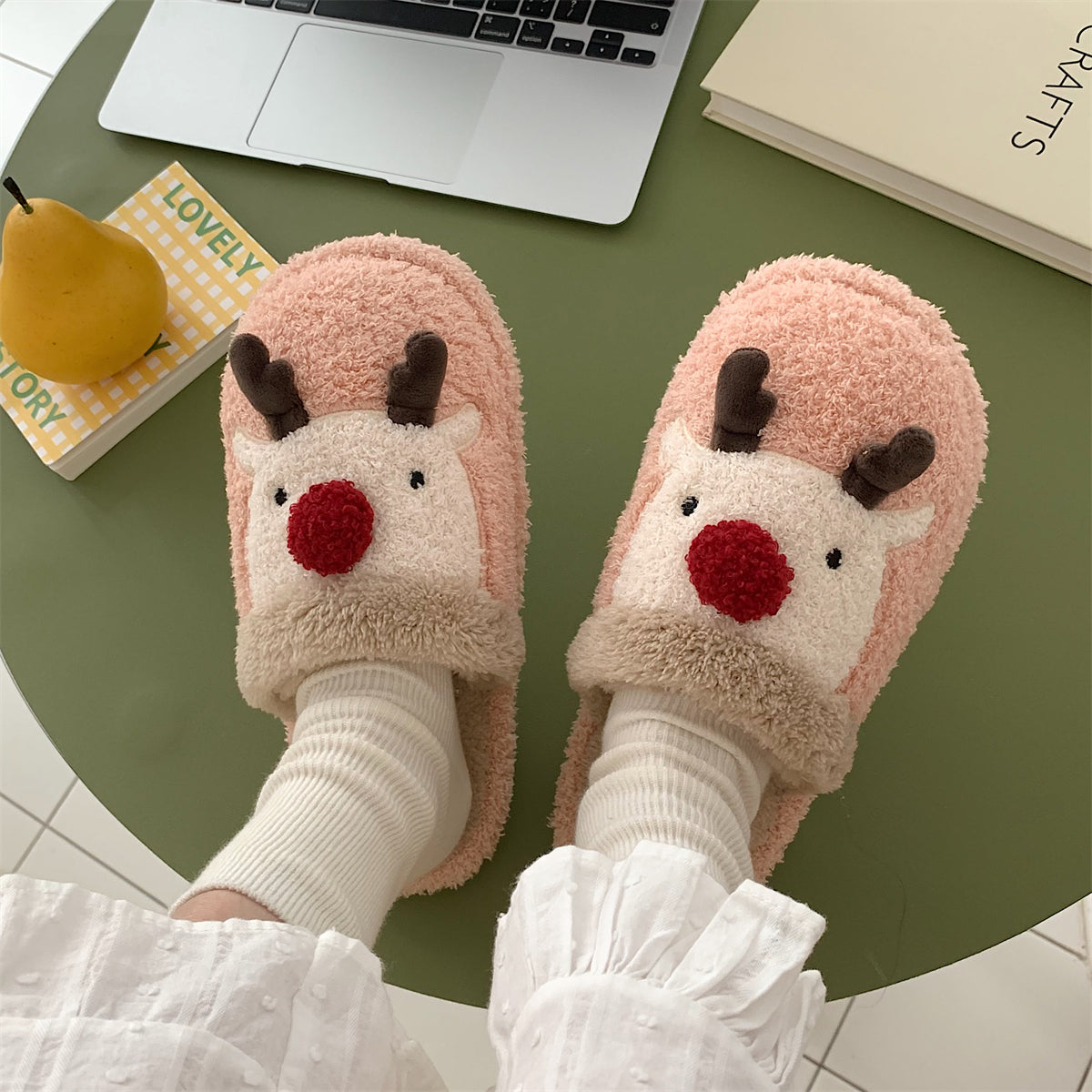 Half-pack with cotton slippers